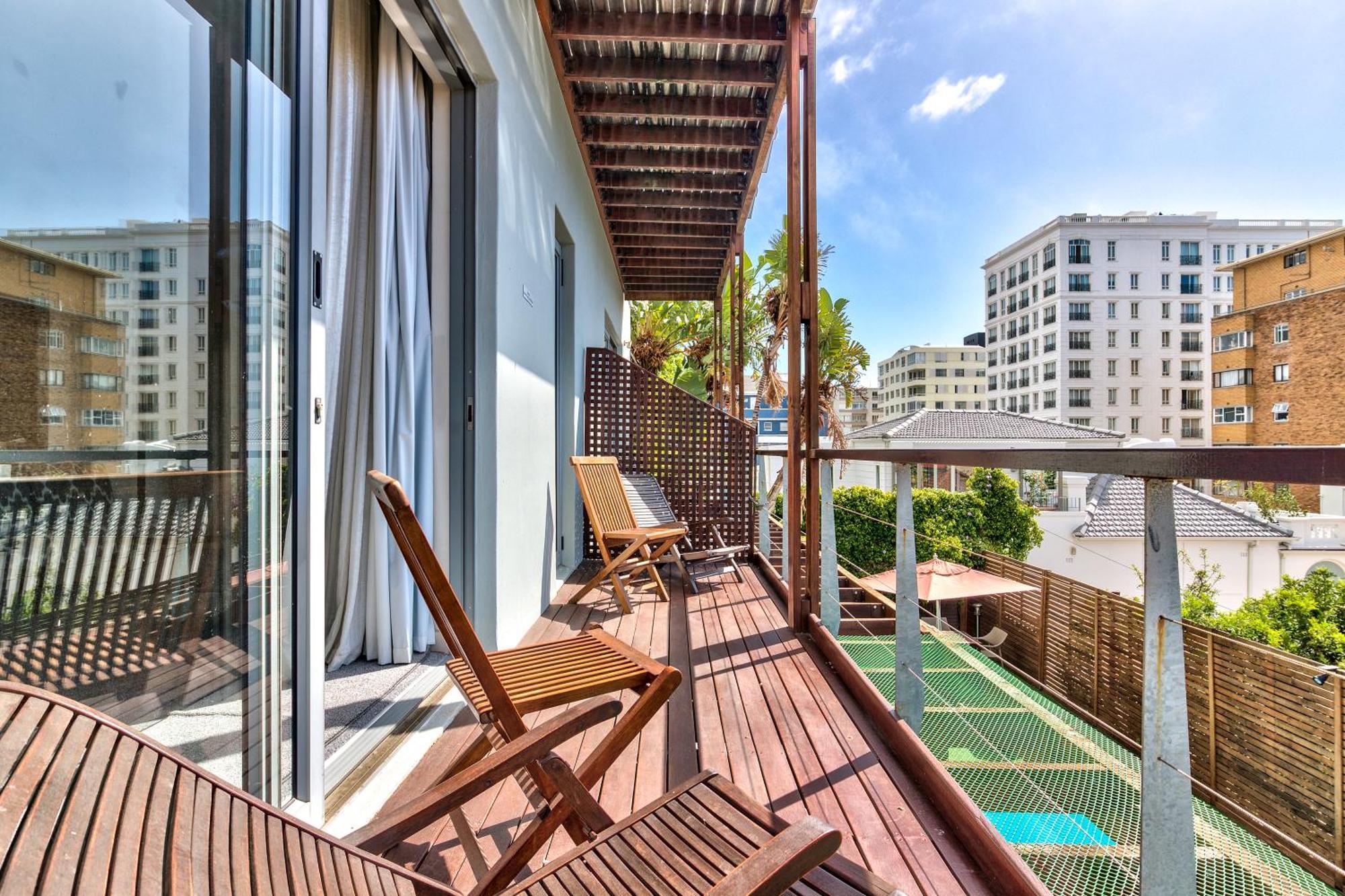 The One 8 In Point - Solar Power Hotel Cape Town