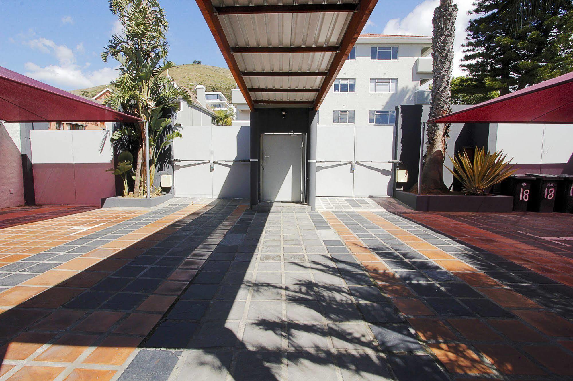 The One 8 In Point - Solar Power Hotel Cape Town